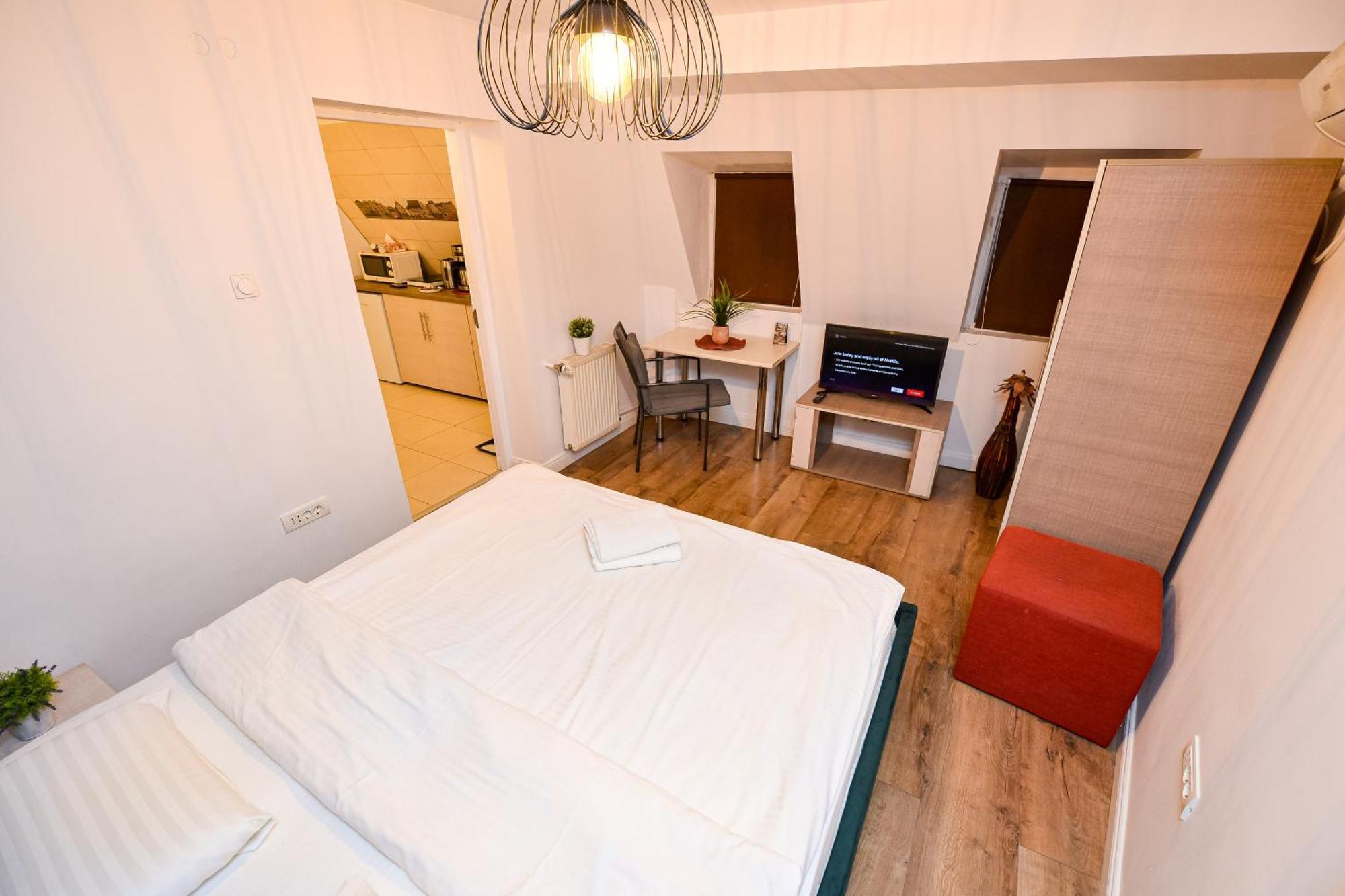 Bucharest Last Minute Accommodation Exterior photo